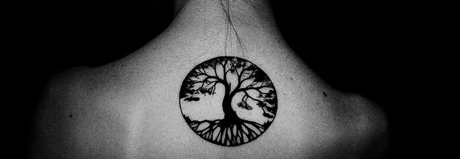 tatu del árbol de la vida parte alta espalda